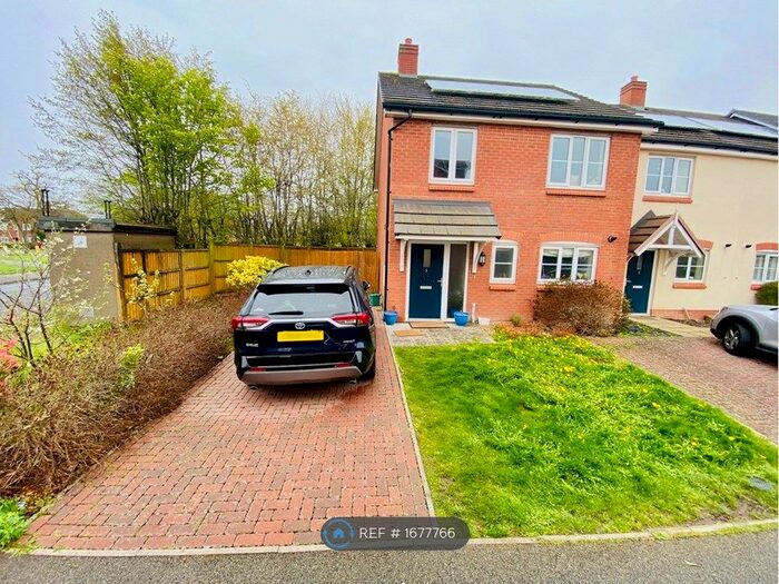 3 Bedroom Semi-Detached House To Rent In Monarch Gardens, Leamington Spa, CV31