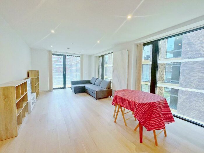 2 Bedroom Apartment To Rent In John Cabot House, Royal Wharf, E16