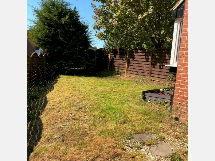 1 Bedroom House To Rent In Littlebrook Avenue, Burnham, SL2