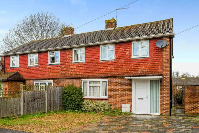 3 Bedroom Semi-Detached House To Rent In Woking, Surrey, GU2