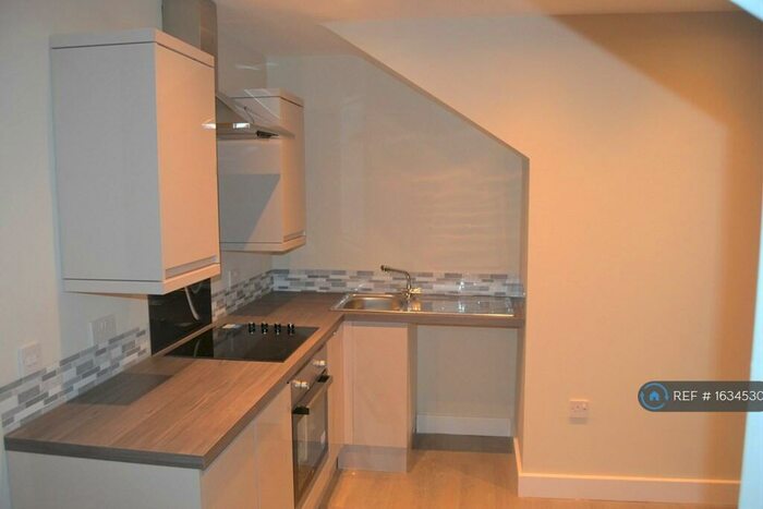 1 Bedroom Flat To Rent In Meadow Road, Beeston, Nottingham, NG9
