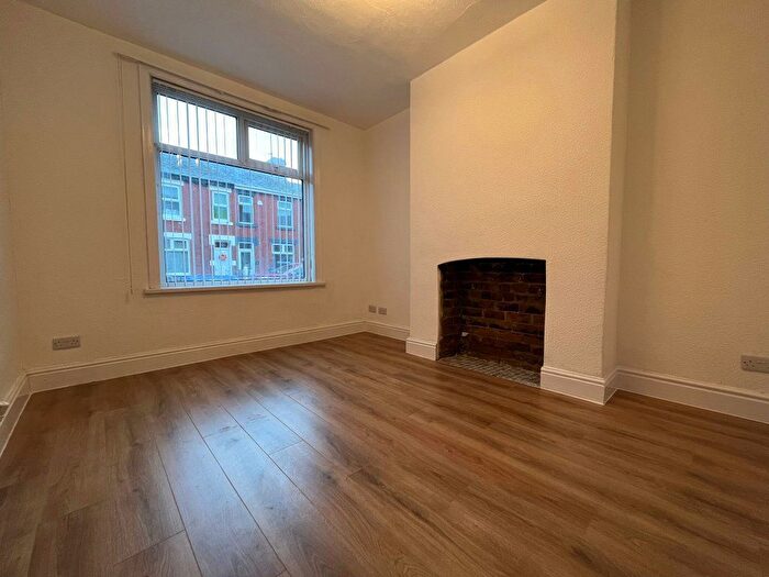 2 Bedroom Property To Rent In Cunliffe Road, Blackpool, Lancashire, FY1