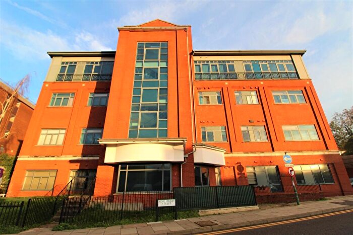 1 Bedroom Flat For Sale In Wolsey Road, Hemel Hempstead, Hertfordshire, HP2