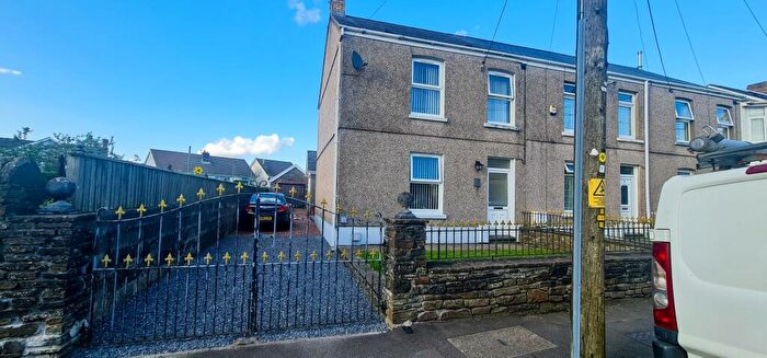 3 Bedroom House To Rent In Glanyrafon Road, Pontarddulais, Swansea, SA4