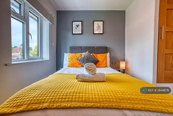 4 Bedroom Semi Detached House To Rent In Upper Bloomfield Road, Bath, BA2