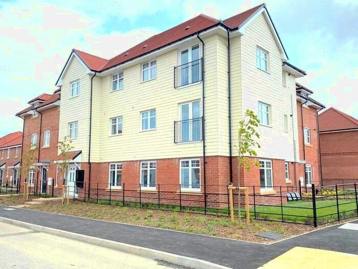 1 Bedroom Flat To Rent In Impatiens Place, Worthing, BN13