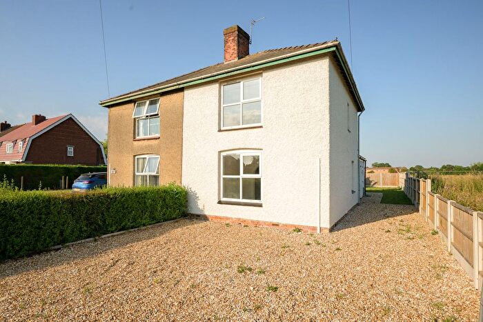 3 Bedroom Semi-Detached House For Sale In Tooley Lane, Wrangle, PE22