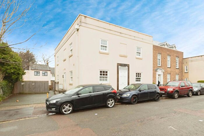 2 Bedroom Flat To Rent In St Pauls Street South, Cheltenham, GL50