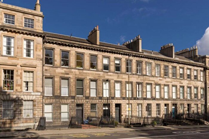 4 Bedroom Flat To Rent In Leopold Place, Hillside, Edinburgh, EH7