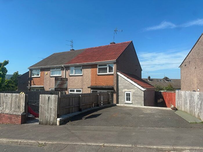 3 Bedroom Semi-Detached House For Sale In Humber Road, Newport, NP20