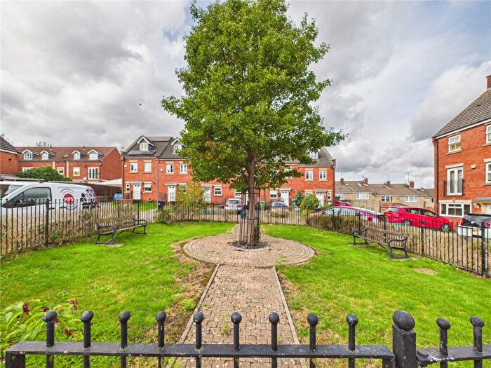 2 Bedroom Apartment For Sale In Trinity Court, Kingswood, Bristol, BS15