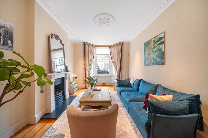 5 Bedroom Terraced House For Sale In Tournay Road, London, SW6