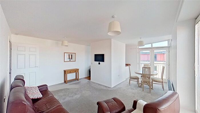 2 Bedroom Flat To Rent In Tinto Place, Edinburgh, Midlothian, EH6