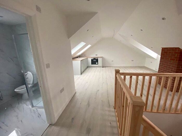 Apartment To Rent In Denmark Street, Wokingham, Berkshire, RG40