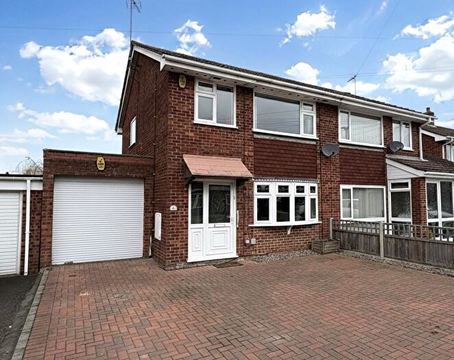 3 Bedroom Semi-Detached House For Sale In Burnham Avenue, King's Lynn, PE30