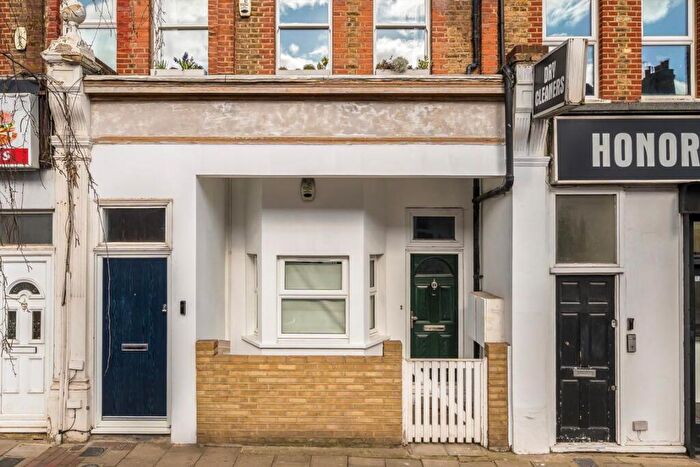 2 Bedroom Flat For Sale In Honor Oak Park, Honor Oak, SE23