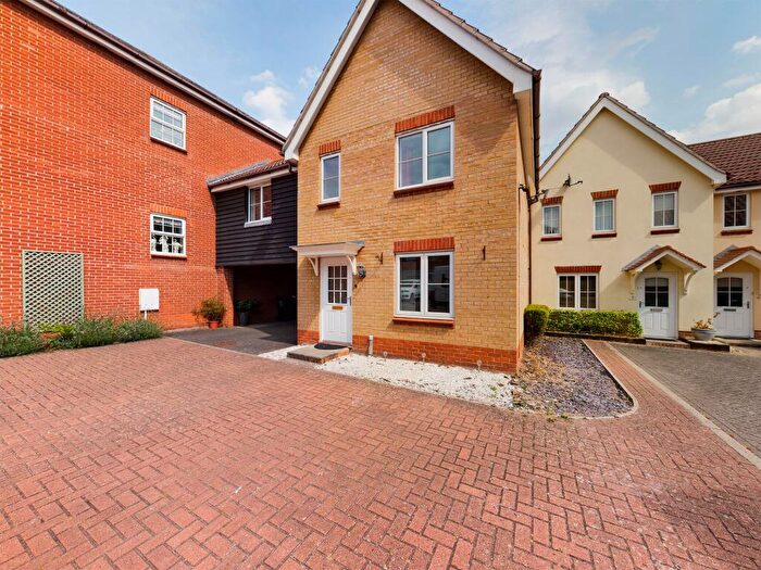 4 Bedroom Link Detached House To Rent In Cuthbert Close, Thetford, IP24