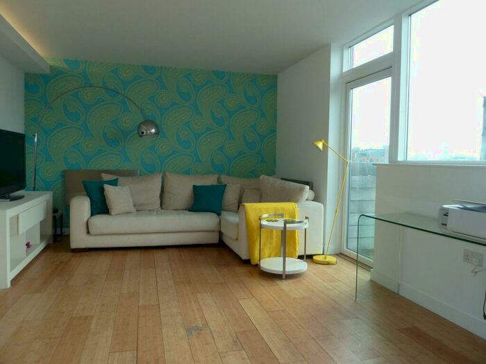 2 Bedroom Flat To Rent In Cross York Street, Leeds, West Yorkshire, Uk, LS2