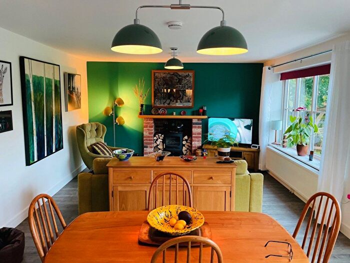 4 Bedroom Detached House For Sale In St. Peters Court, Havenstreet, Ryde, Isle Of Wight, PO33