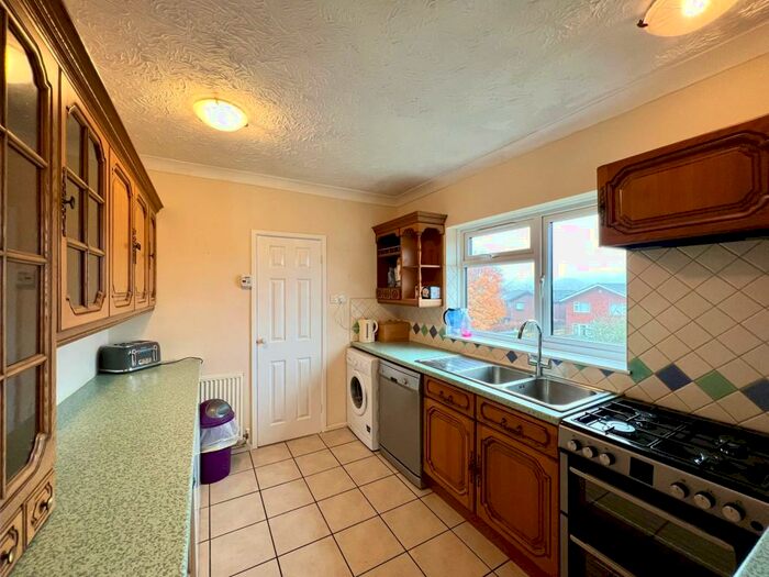 2 Bedroom Flat To Rent In Russet Grove, Norwich, NR4