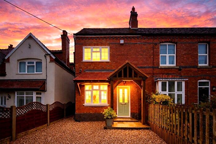 3 Bedroom Semi Detached House For Sale In Hurley Common, Atherstone, Warwickshire, CV9