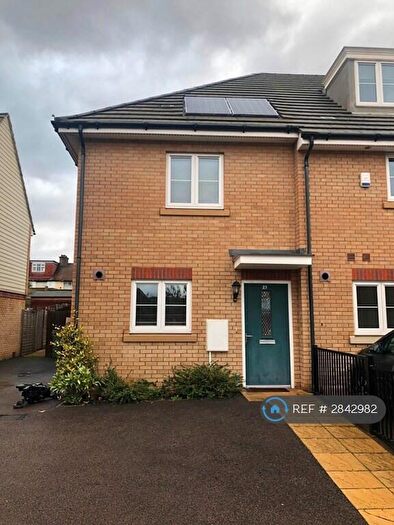 2 Bedroom End Of Terrace House To Rent In Champness, Barking, IG11