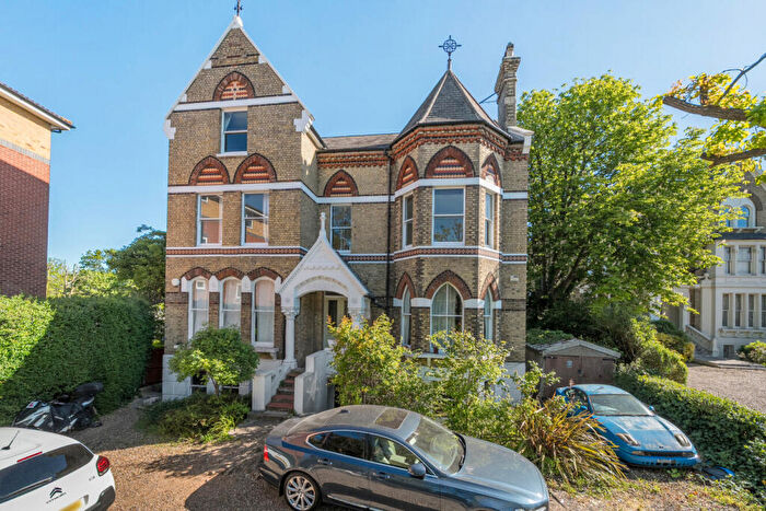 2 Bedroom Flat For Sale In Anerley Road, Anerley, London, SE20