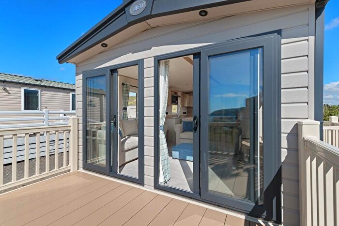 2 Bedroom Caravan For Sale In , SA43