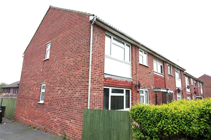 1 Bedroom Flat To Rent In Leonard Avenue, Swanscombe, Kent, DA10
