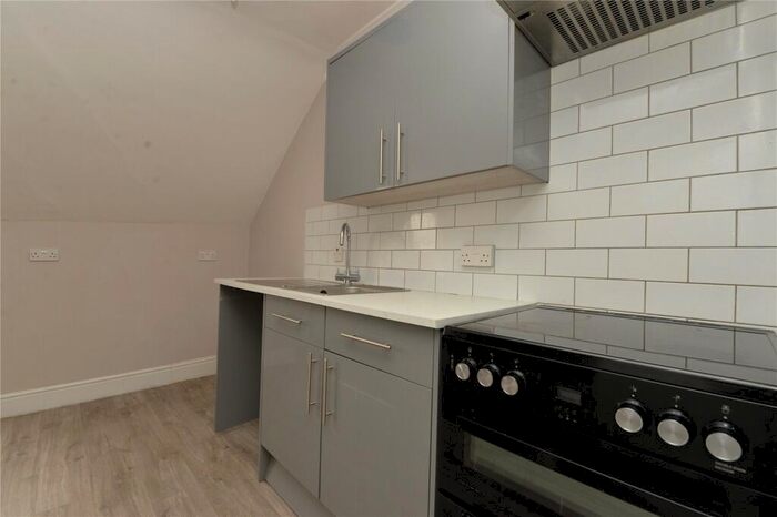 2 Bedroom Apartment For Sale In Station Road, New Milton, Hampshire, BH25