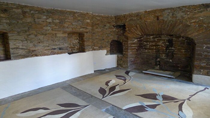 3 Bedroom Mews To Rent In Totnes, TQ2