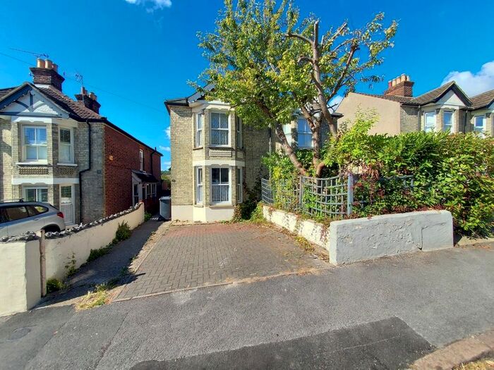 3 Bedroom Property To Rent In Totteridge Avenue, High Wycombe, HP13