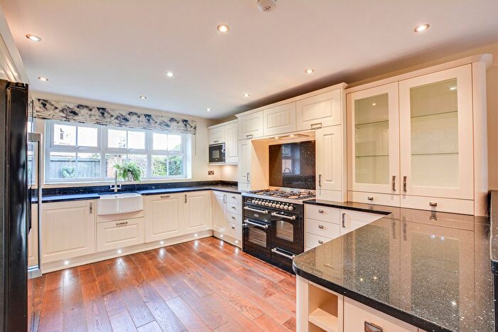 5 Bedroom Detached House For Sale In Garstang Road, Catterall, PR3