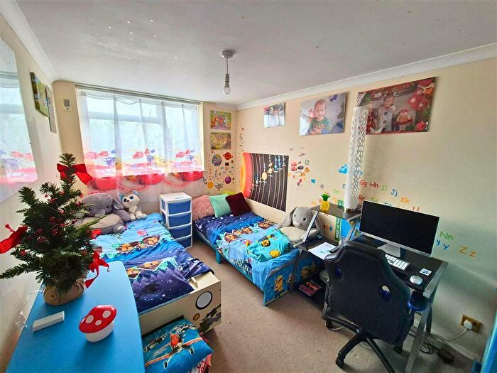 3 Bedroom End Of Terrace House For Sale In Hopyard Close, Leominster, HR6