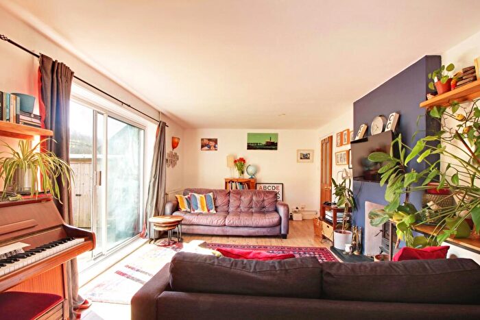 3 Bedroom Terraced House For Sale In Grove Crescent, Luddendenfoot, Halifax, HX2