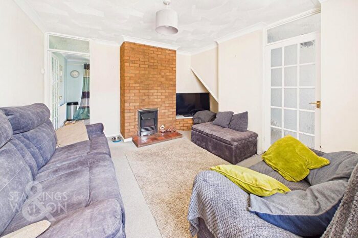 3 Bedroom Link Detached House To Rent In High House Avenue, Wymondham, NR18