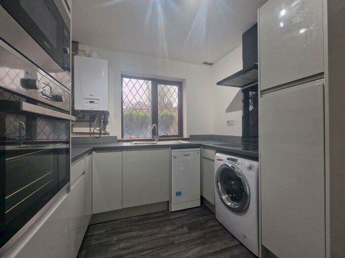 3 Bedroom End Of Terrace House To Rent In Carlisle Street, Birmingham, B18