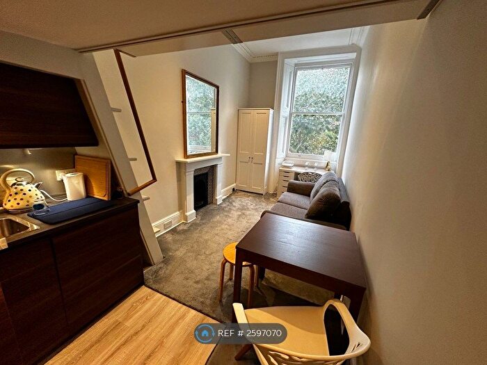 Studio To Rent In Queen's Gate, London, SW7