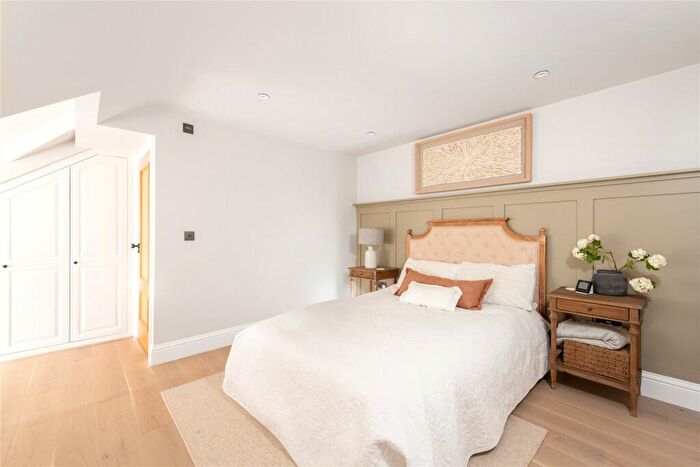 5 Bedroom Detached House For Sale In Sundon Road, Harlington, Dunstable, Bedfordshire, LU5