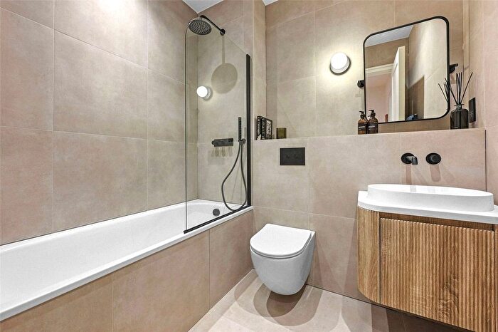 1 Bedroom Studio For Sale In The Threadworks, Hollybush Gardens, Bethnal Green, London, E2 - Photo 3