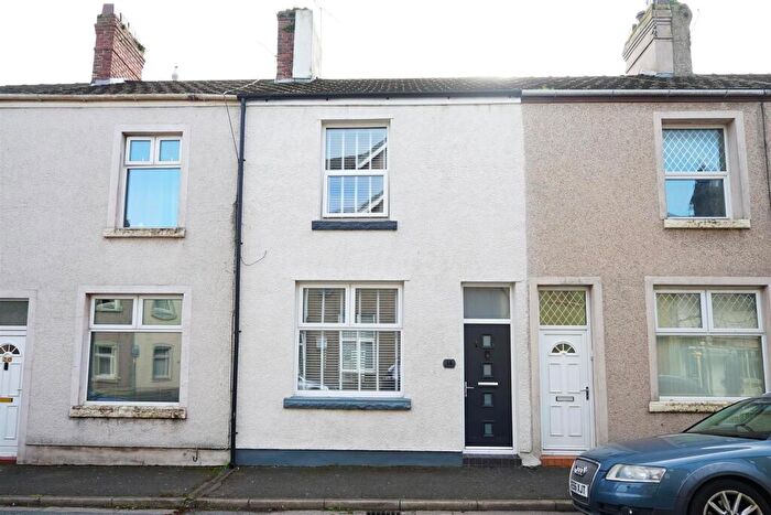 4 Bedroom Terraced House For Sale In Crown Street, Millom, LA18