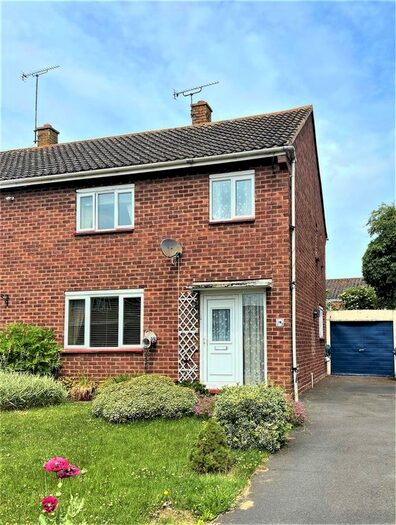 3 Bedroom Semi Detached House To Rent In Massey Crescent, Shrewsbury, SY1