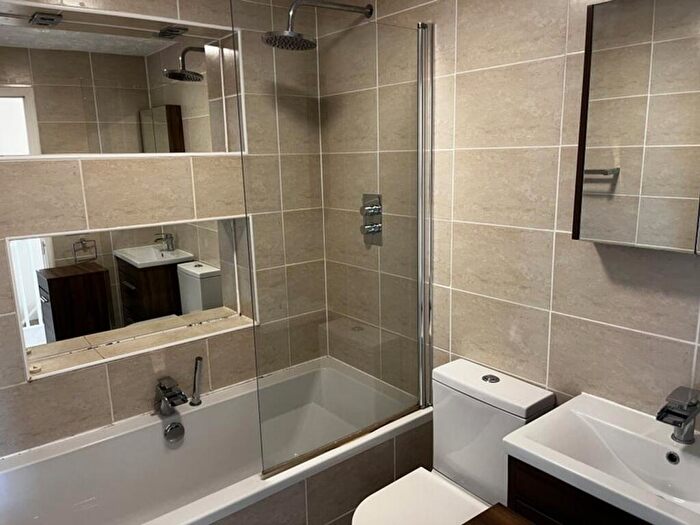 4 Bedroom House To Rent In Station Road, Bristol, BS35