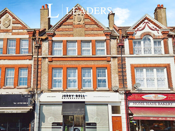 2 Bedroom Flat To Rent In The Broadway, Thorpe Bay, Essex, SS1