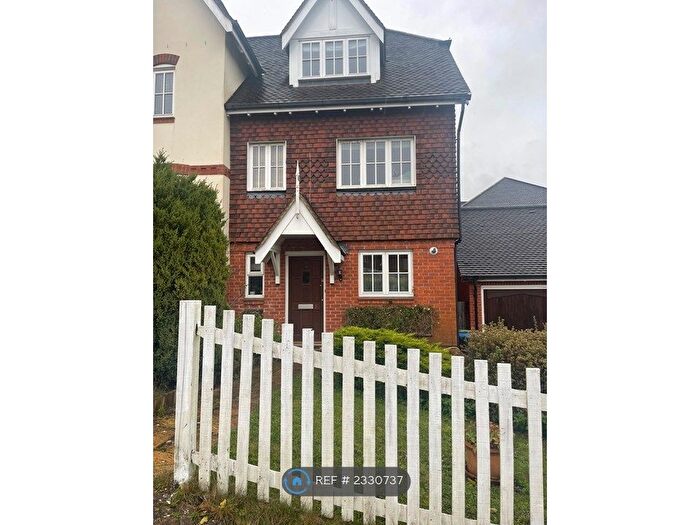 5 Bedroom Semi-Detached House To Rent In Lower Village, Haywards Heath, RH16