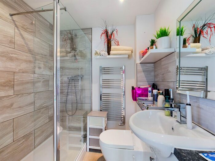 2 Bedroom Flat For Sale In Sussex Wharf, Shoreham-By-Sea, BN43