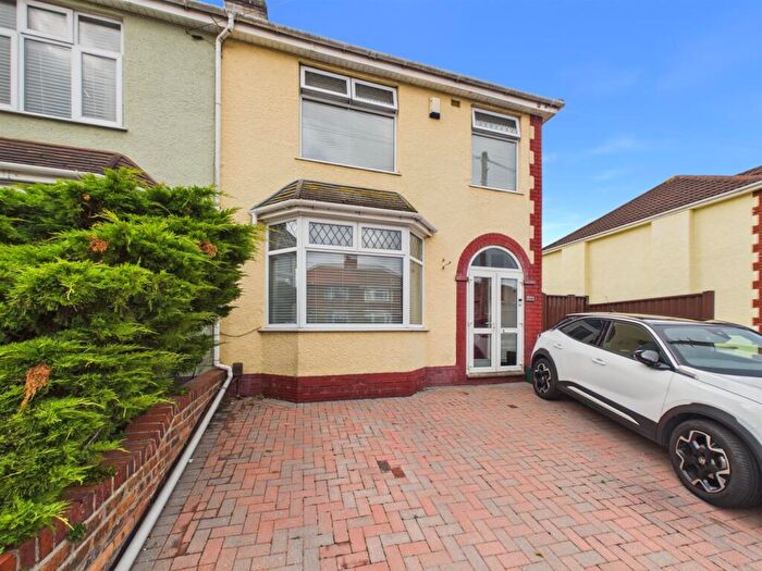 3 Bedroom End Of Terrace House For Sale In Hillside Road, St George, Bristol, BS5