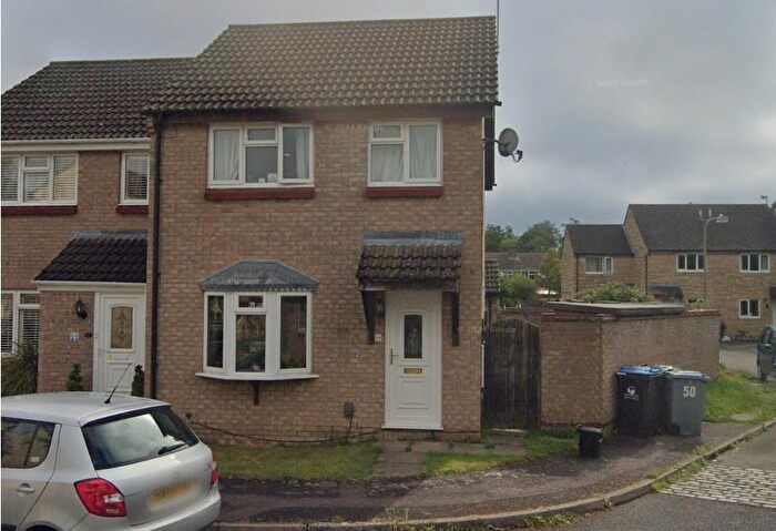 3 Bedroom Semi-Detached House To Rent In Burwell Meadow, Witney, OX28