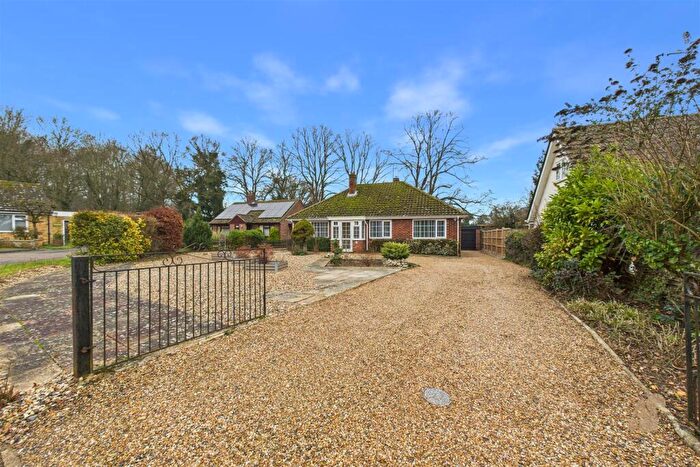 3 Bedroom Detached Bungalow For Sale In Icepits Close, Bury St. Edmunds, IP31