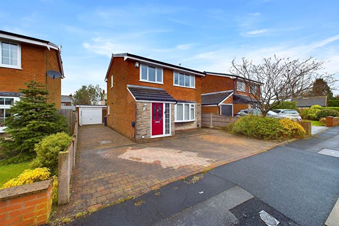 3 Bedroom Detached House For Sale In Abbey Walk, Penwortham, PR1